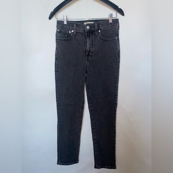 Madewell | The Perfect Vintage Jean in Lunar Wash - Picture 2 of 15
